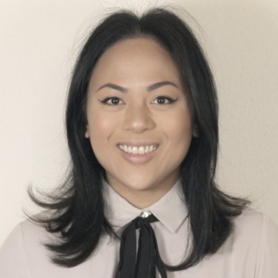 JennLovesTech's profile picture. My name is Jenn & I ❤️ Tech!