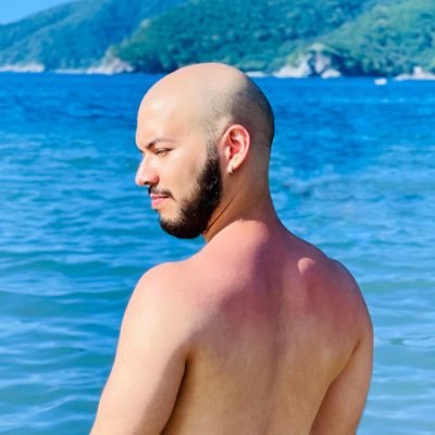 gzuzkstro's profile picture. 💻 Delivery Lead at @GeniusSportsMed | 🎓 UCAB | 🚶 AIESECer | 🎮 Nintendo | ♑️ Proud Capricorn