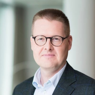 Johtaja, FT | Director, PhD, Talous ja tutkimus -vastuualue @Elinkeinoelama Olennaisen erottaminen kiehtoo.