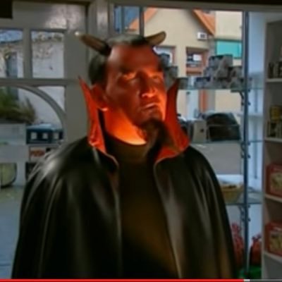 LeeW6788's profile picture. y so serious