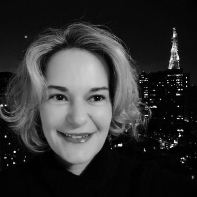 fabianaarodrig's profile picture. Juíza federal, cientista política e enfeitiçada pelas artes