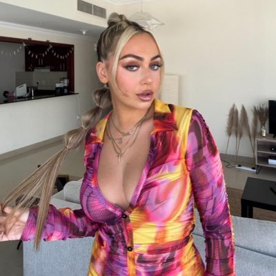 09eashton's profile picture. Interior Designer 📍UK