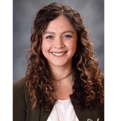 Public Information Specialist - Bilingüe 🎓 Xicana 🇲🇽🇺🇸 My tweets are my own opinion 🙋🏽♀️
