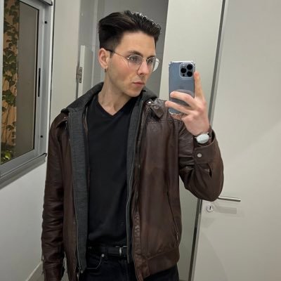 ezequielzion's profile picture. Fullstack Developer based in Buenos Aires, Argentina 👋🇦🇷