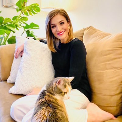 Cat mom🤍 Former TV news journalist / Forever animal@welfare advocate / michiganstateu alum #AcousticNeuromaWarrior 🧠