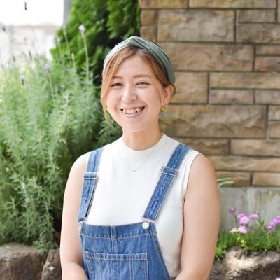 ハーバルセラピスト/ハーブインストラクター🌿兵庫県加古川市出身、東京都日野市在住。普段は都内でWEBメディアの編集者をしている会社員。忙しい人にこそ立ち止まって心を休める時間を作ってほしい。そんな想いでハーブの暮らしへの簡単な取り入れ方をブログに綴ってます。2022/4/30に3650gの男の子を出産しました🤱
