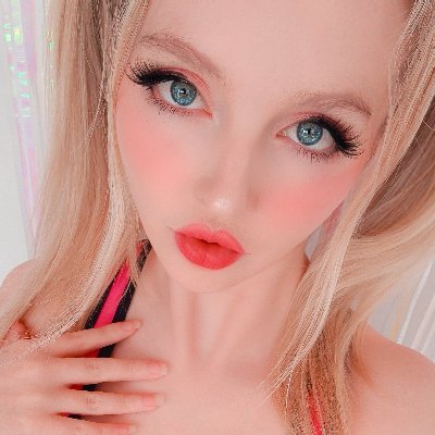 I like taking cute pics 🌷 Personal account of @mikomincosplay 👑 https://t.co/PJL0XYfKbO 🔥 Spice Social Links ⬇️
