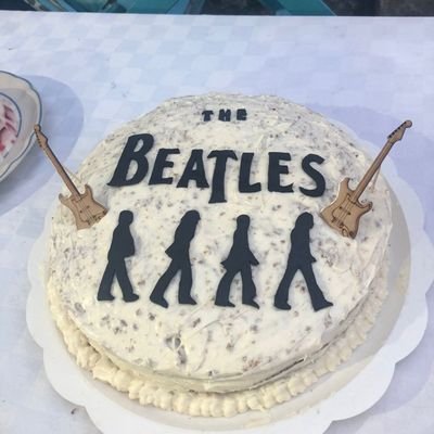 Música versátil.
Compositor y cantautor.
Psicólogo.