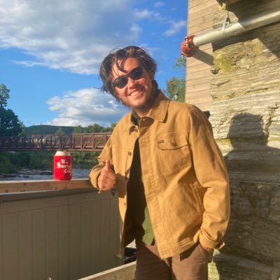 syarberry1's profile picture. Poet 💫 trans 💫 PHD candidate @NUEnglishdept studying William Blake 💫 A Boy in the City out from @deepvellum 💫 they / them 💫 Poetry Editor @spectacle_mag