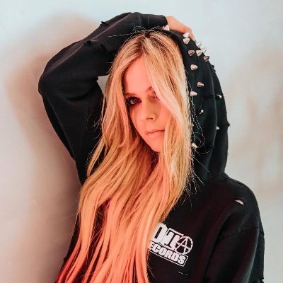 Welcome to Fanpage @AvrilLavigne Indonesia! 
~Little Black Star Indonesia~ 
NEWS & UPDATES Avril Lavigne 🚨
https://t.co/d3muuOLzLh…