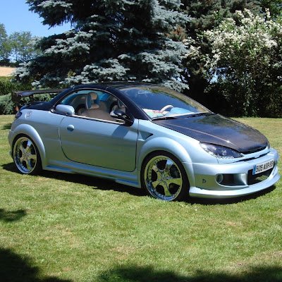 lyricmagat's profile picture. 