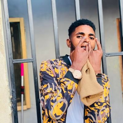 Rapper | Web3 Enthusiast | Building the Future of Music & Tech. 
 0% label, 100% independent.  

LINK TO MY RECENT WORKS ON BIO 💎 💎