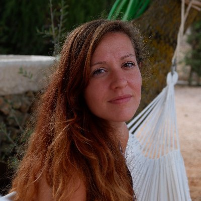 carmelaproyect's profile picture. Jurista, Mediadora, Terapeuta, y Persona Altamente Sensitiva.

Filosofeando sobre el amor a la ley en una ley sin amor.