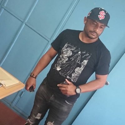 JichiAboubacar's profile picture. C’est pas facile de parler de soi même