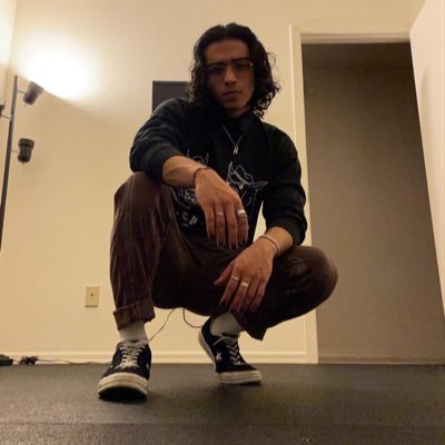 elmofelix07's profile picture. 🥀🥀