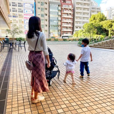 7y👦2y👧2児の母|金融系フルタイムワーママ|子どもたち大好きを呟くアカウント時々まじめ🙎‍♀️|無言フォロー、リプ大歓迎✨|育児は楽しいことばかりじゃないけど、毎日かわいい楽しいを見つけていく🌱|Voicyで毎日子育てのことお仕事のことお話ししています✨#voicyパーソナリティ