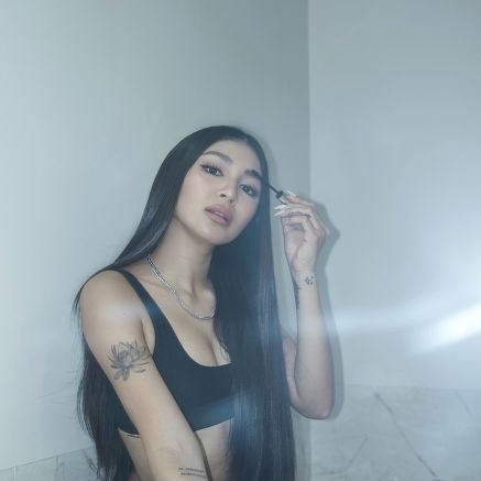 jaypelustre's profile picture. 