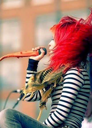 You were my conscience,So solid now you're like water,And we started drowning ♫