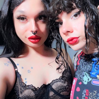 Official Twitter account for @manyvids @onlyfans ⭐️CrybabySquish Trans/Trans combo 💕 Link for 🔞Content 🎀 @bbygirl_squish 🍼@crybabyho3