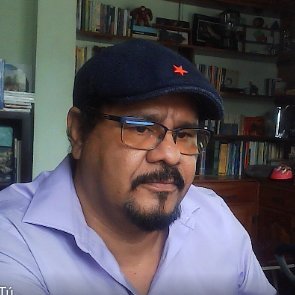 De Comayagua, de pensamiento marxista, siempre, en relación directa con la educación y la lucha por una mejor Honduras, verdaderamente libre e independiente,