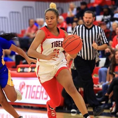 2022 Katy High School - First Team All District SG/SF - 5’8” 165lbs e-mail: ashlei.angel@recruitinginfo.org https://t.co/xYy4nVBQLd