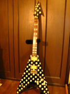 rev_factory's profile picture. Hard Rock Heavy Metal 🎸 E.YAZAWA🎤　ライブの空間がたまらなく好きで、爆音最高♪