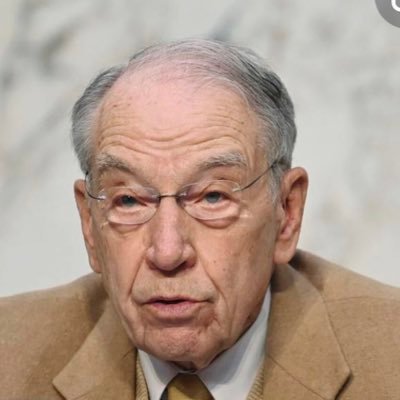 Iowa citizens fed up with 40+ years of Chuck Grassley. ⭐️⭐️⭐️