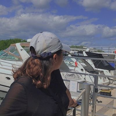 dianeamtz's profile picture. soy piscis, tengo ojeras y tomo malas decisiones