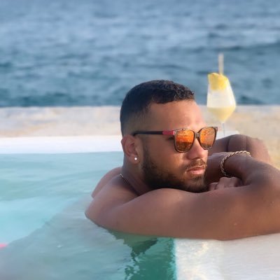 Dios es amor | Salmos 23 🇺🇸🇩🇴 181 St🗽 8/24 forever❤️ Professional athlete. El límite esta en tu mente.