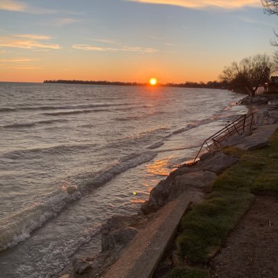 HenryMSelect's profile picture. Just your normal Hockey player🇺🇸🇨🇦🇺🇸🥅🏒🤔