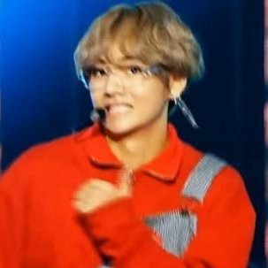 wanderingrats's profile picture. she/her  || 20                                                                                                                                  🍂🍂🍂