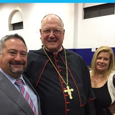 chriseppl2's profile picture. 7th-grade reading teacher, mother, and wife. I love to read, play golf, and be at the beach.