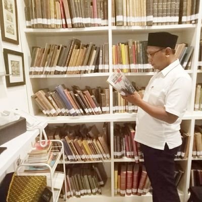 Manusia Apa adanya/Pencinta Sholawat/Opposisi Untuk Negeri/Putra Betawi/Cucu Kong H. Naipin/ Pewaris Ahlusunahwaljamaah