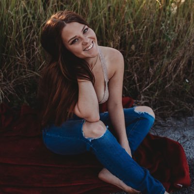 AlyssaDuRocher's profile picture. 