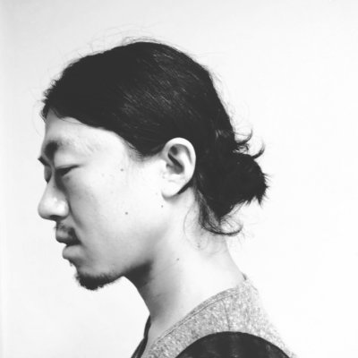 Kasiq Jungwoo Lee
Based in Seoul, Kasiq is an illustration artist specialised in fashion.