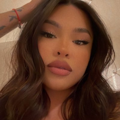 forever__jayy's profile picture. 