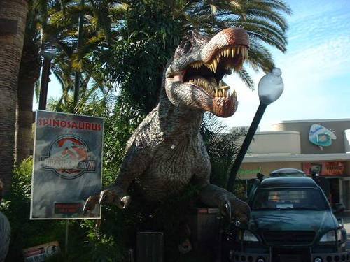 I am Spinosaurus, the star of Jurassic Park III!