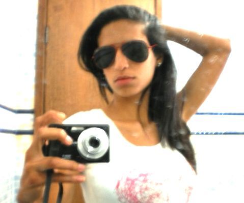Belorizontina de Coraçao, amo musica e sou ecletica quando ao estilo... Amo  twittar de vez em quando e coisas importantes.. Obrigado a todos que me seguem...