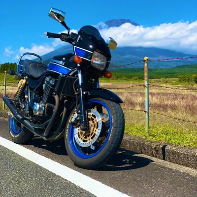 神奈川県在住 27歳 ♂ バイク乗りと繋がりたい 神奈川県周辺で気軽にいつでもツーリングに行きたい 見かけたら声かけてください