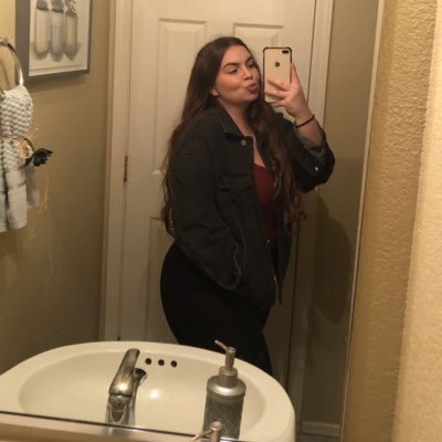 torii_j13's profile picture. Biology | AZ 🌵| I like fast cars and planes