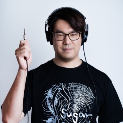 シュガーサウンド 舞台音響家、MA 、配信、舞台音楽/小松台東 劇団員 /裏方の会「@urakatanokai 」音響ワークショップ /日本舞台音響家協会会員 /YouTube「舞台音響勉強チャンネル」/ 写真: 引地信彦 /WAR BRIDE/ナキワスレ/ある日、ある時、ない男。/かもめんたる/内村文化祭/