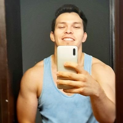 Bienvenido a mi espacio creado para caer bien o de la...
Crossfitter, turismólogo
Confidence/Arrogance
Me encanta mi pueblo y mi ciudad, playa y volcán
#Follow