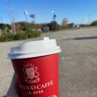 XUH2agpShqzI3ld's profile picture. 31からウェブデザイン勉強はじめました。仲間を見つけたいです🥰