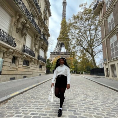 « I don't mind living in a man's world, as long as I can be a woman in it. »