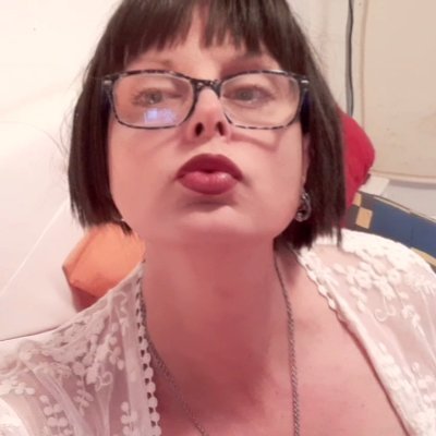 I am a transsexual 🏳️‍⚧️🧚‍♀️ pig 🐖 slave for sexual encounters I love mature men 🐷 😍...I love BDSM +18🔞 piercing, piss ,fisting ,every kind of perversion