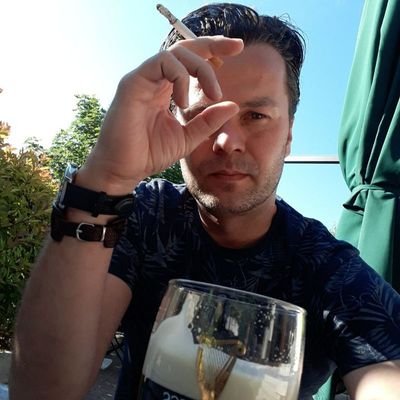 b_neno_'s profile picture. 