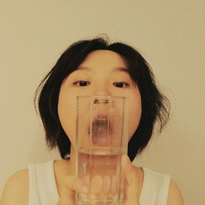 皆さん、こんにちは!孫斯倩と申します。2017年から日本語を勉強して、今年は4年目になりました。日本語能力試験N1と中国語二級資格取得しました。2019年~2020年は東京で留学し、いろんなことを体験し、素晴らしい一年でした。撮影が好きで、各地で旅行したいです。ここで、みんないっしょにたのしくてべんきょうしましょう。こ