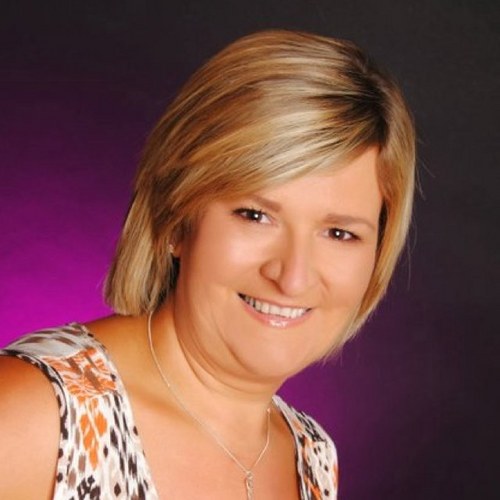 sandrabizz's profile picture. 