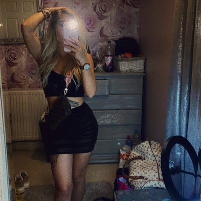 charleywebster4's profile picture. candy coloured Polo 6n2 || AP1 Honda S2000 ♡︎ Motorsport Engineering Student 👩🏼‍🎓