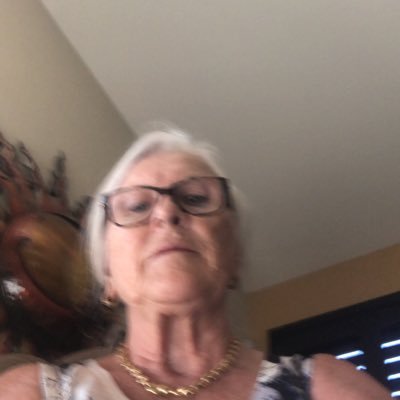 Celine76000555's profile picture. 